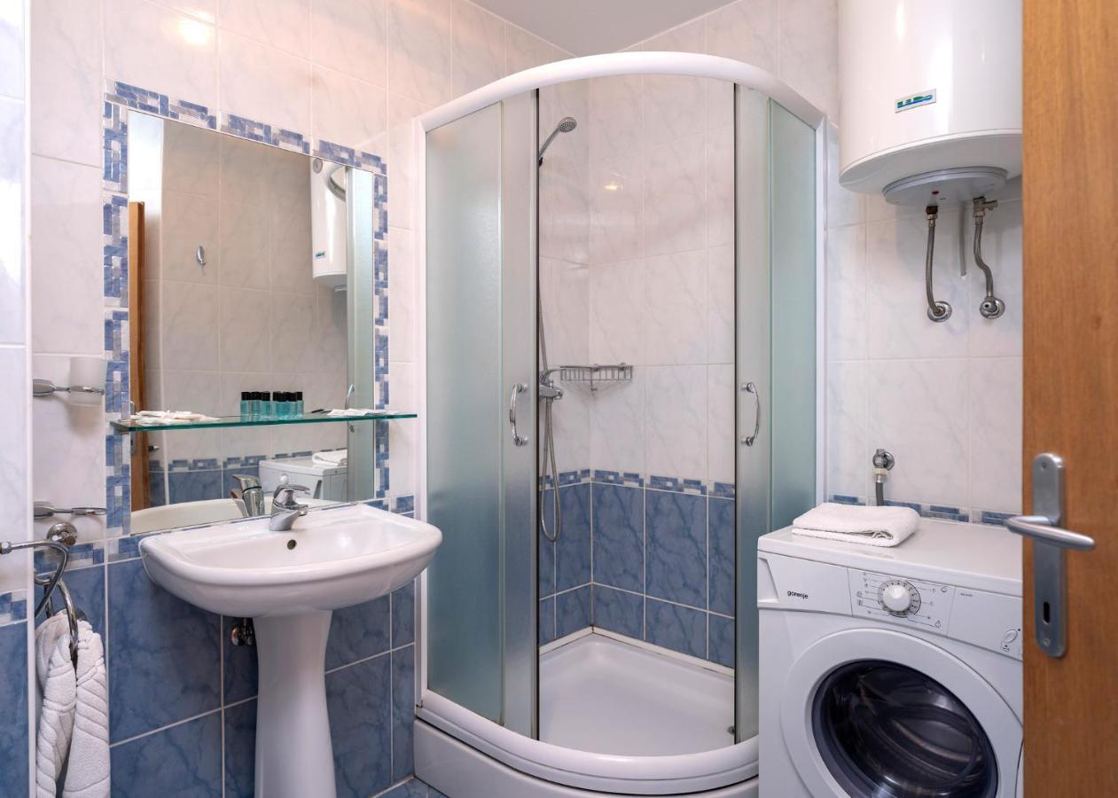 Villa Dalmatia Apartments Bol Ngoại thất bức ảnh