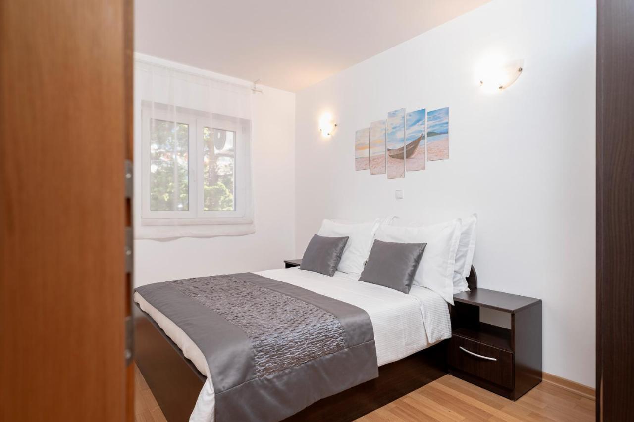 Villa Dalmatia Apartments Bol Ngoại thất bức ảnh