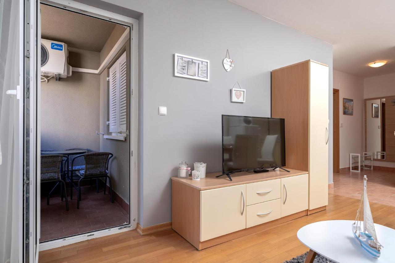 Villa Dalmatia Apartments Bol Ngoại thất bức ảnh