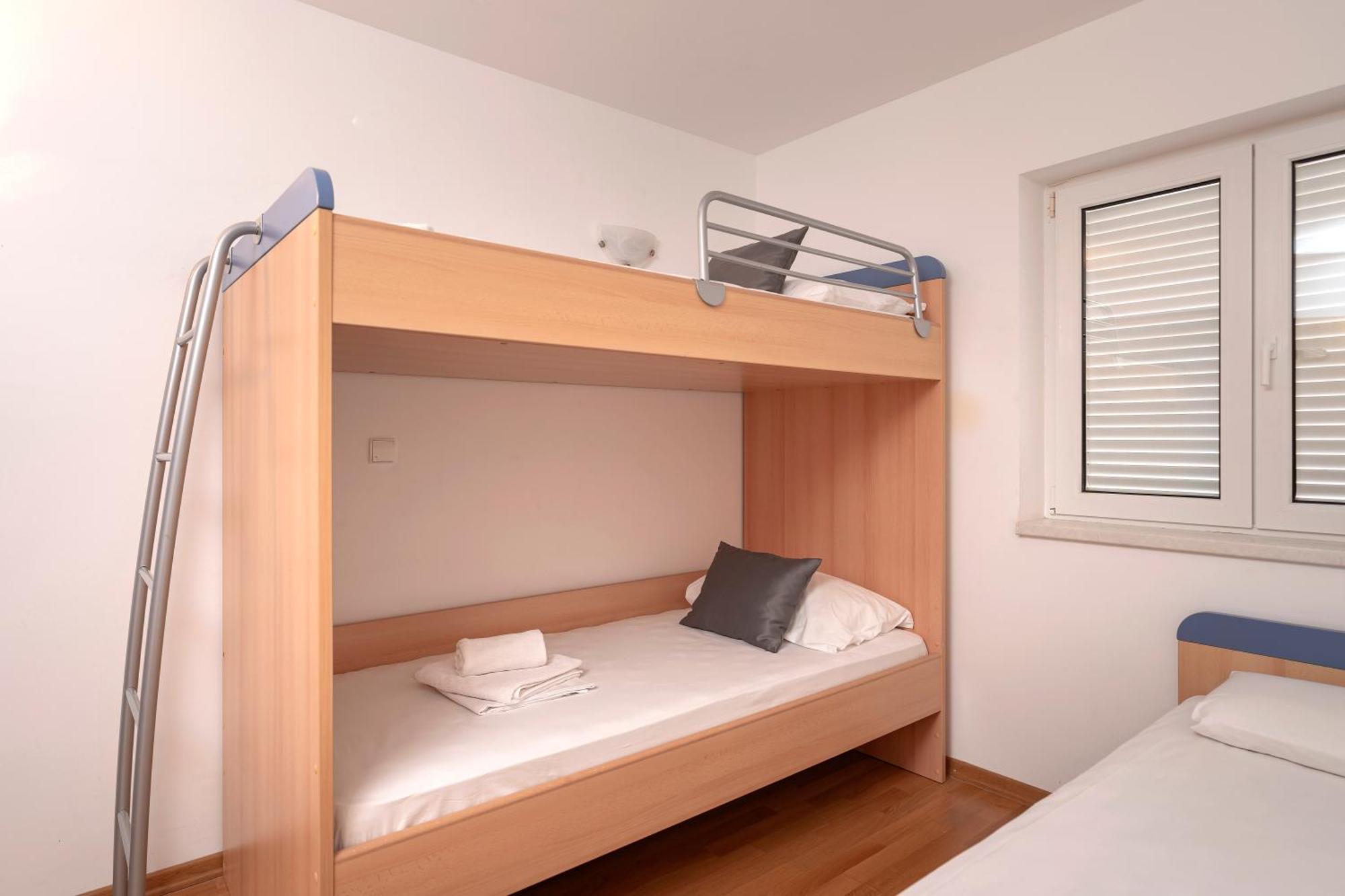 Villa Dalmatia Apartments Bol Ngoại thất bức ảnh