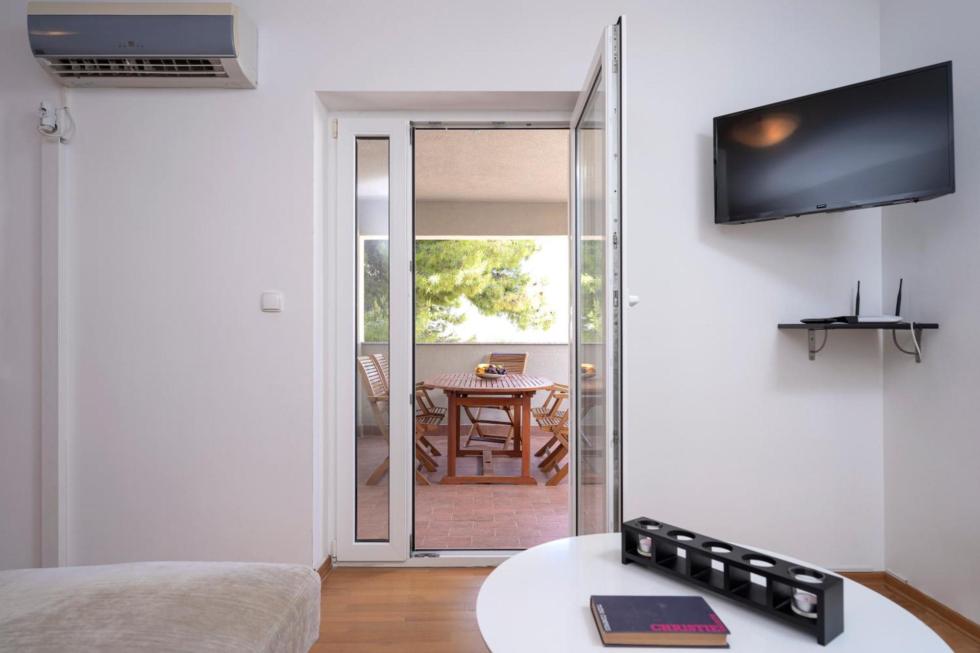 Villa Dalmatia Apartments Bol Ngoại thất bức ảnh