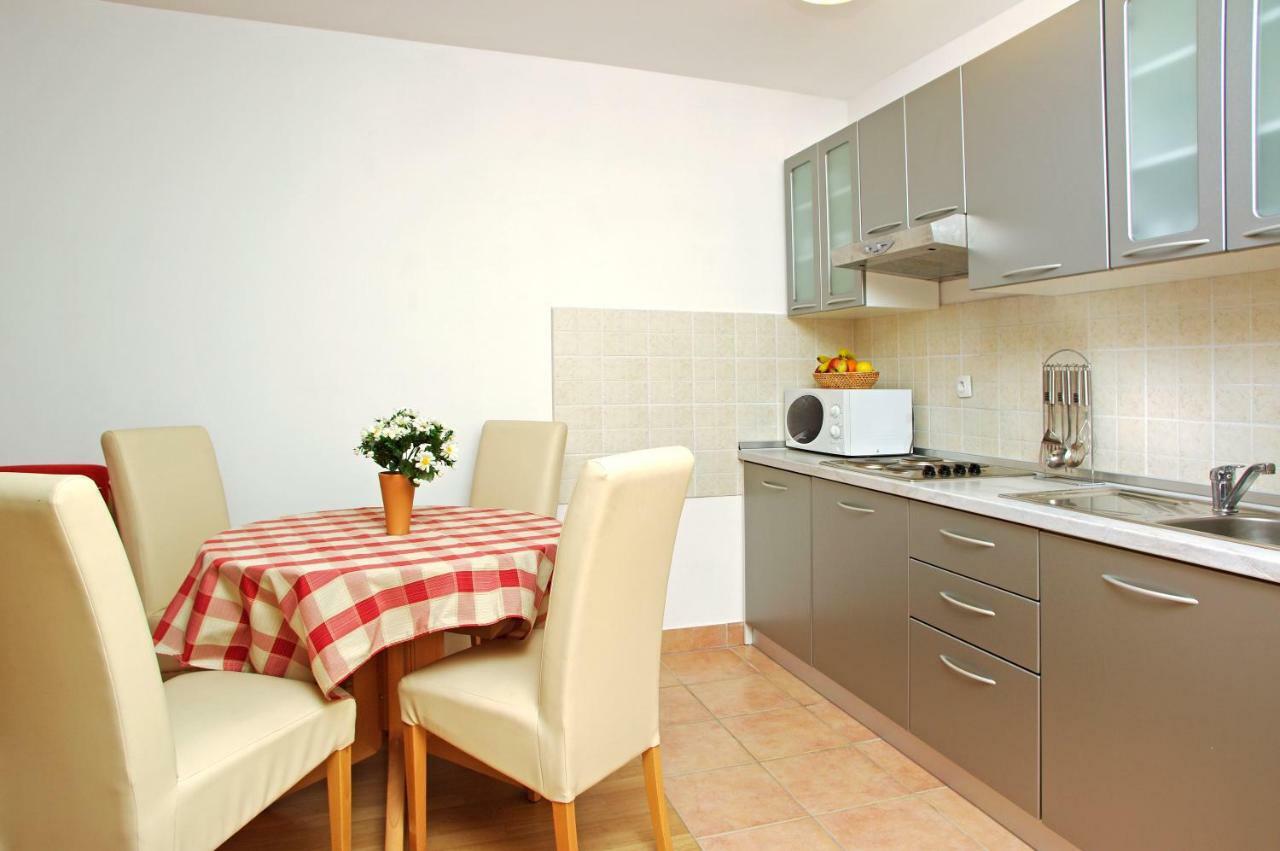 Villa Dalmatia Apartments Bol Ngoại thất bức ảnh