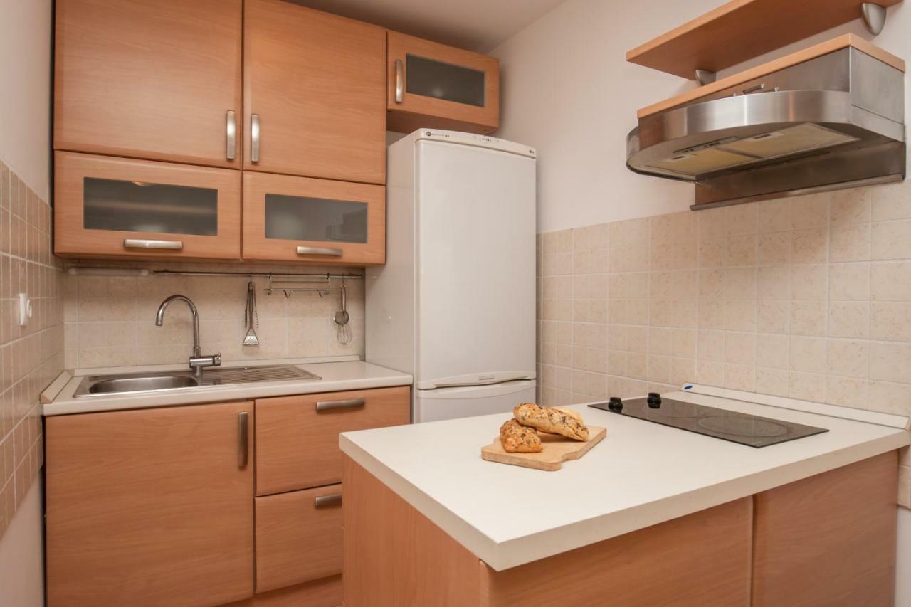 Villa Dalmatia Apartments Bol Ngoại thất bức ảnh